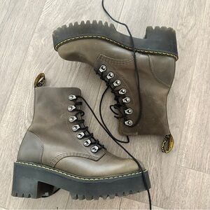 Dr. Martens Leona in Orleans Dark Taupe